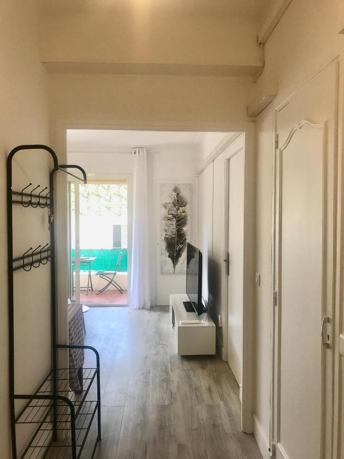 Appartement Centre T2 Derrière Martinez 3' à Pied