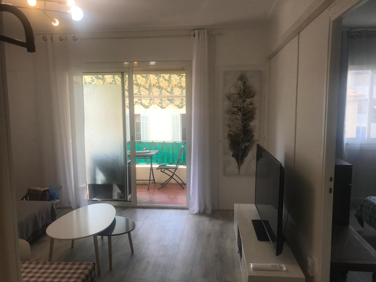 Appartement Centre T2 Derrière Martinez 3' à Pied *