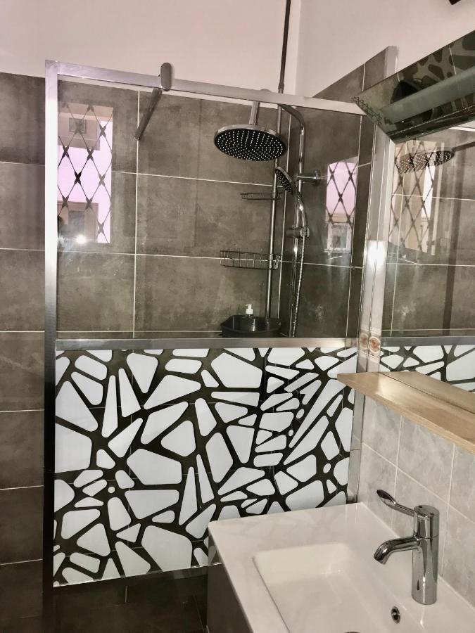 Appartement Centre T2 Derrière Martinez 3' à Pied *